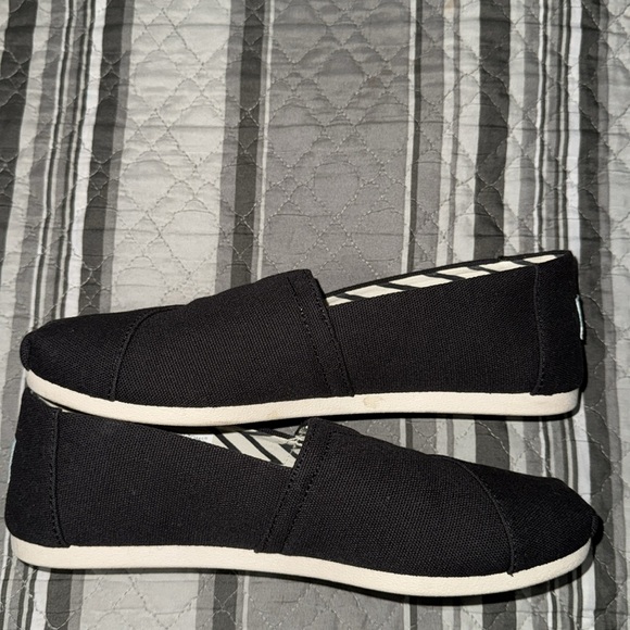 TOMS WOMEN’S ALPARGATA BLACK HERITAGE CANVAS SLIP ON SHOES - Picture 5 of 7
